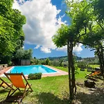 Prázdninový dům Cosy In Bacchereto With Swimming Pool Carmignano