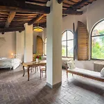 Cosy In Bacchereto With Swimming Pool