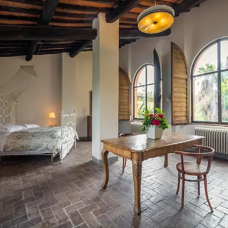 Дом отдыха Cosy In Bacchereto With Swimming Pool Карминьяно