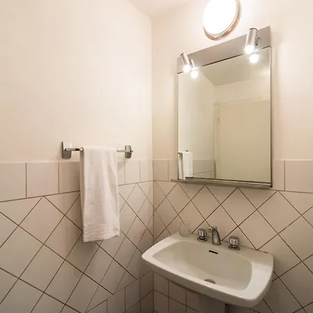 Holiday home Cosy In Bacchereto With Swimming Pool Carmignano